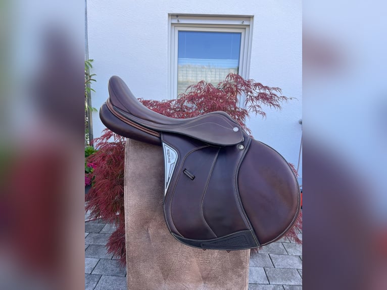 Equiline Nick Skelton Springsattel Braun 17/31