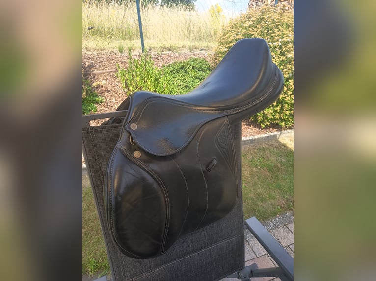 Equiline Springsattel 17"