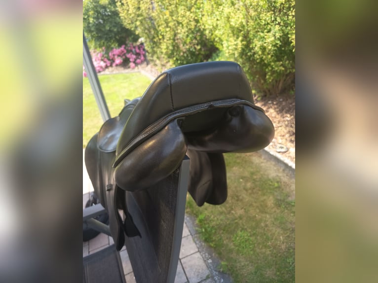 Equiline Springsattel 17"