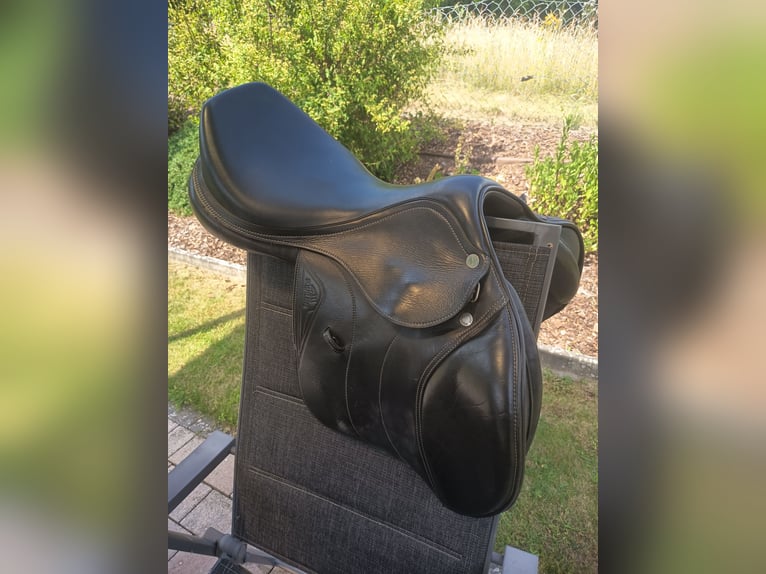 Equiline Springsattel 17"
