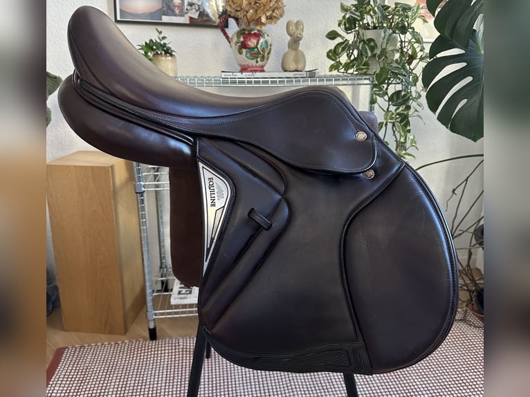 Equiline Springsattel Closer 18 Zoll
