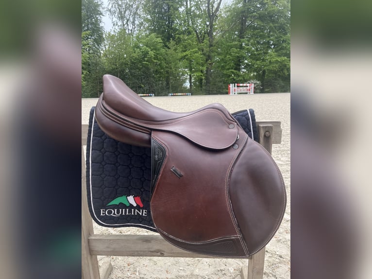 Equiline Springsattel `Major`