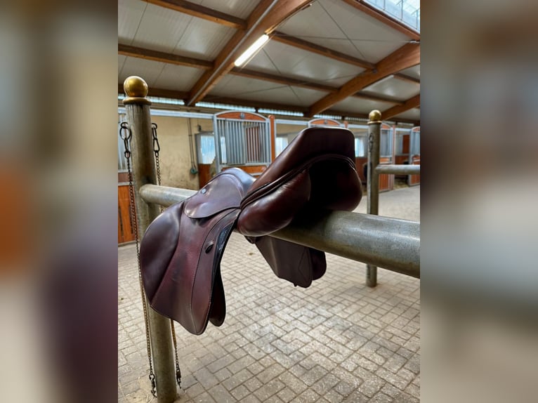 Equiline Springsattel Modell Marghe 17L braun