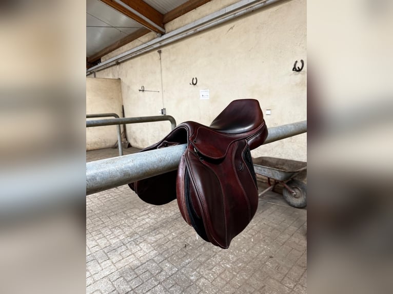 Equiline Springsattel Modell Marghe 17L braun