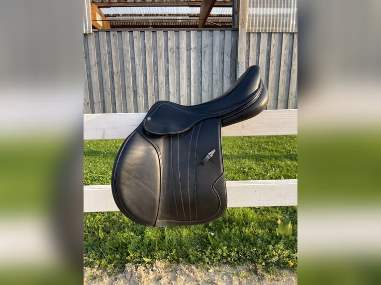 Equipe Springsattel „EK GO“ | 17,5" | Carbonbaum | Latexkissen