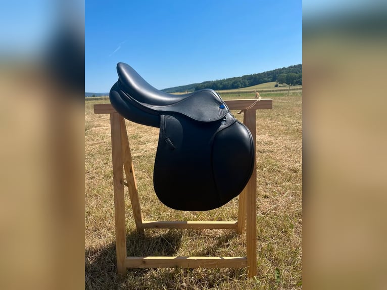 Euroriding / Prestige Emilio Doubliert Springsattel 17/33 neu