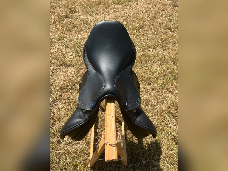 Euroriding / Prestige Emilio Doubliert Springsattel 17/33 neu