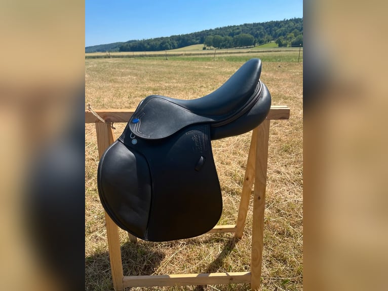 Euroriding / Prestige Emilio Doubliert Springsattel 17/33 neu