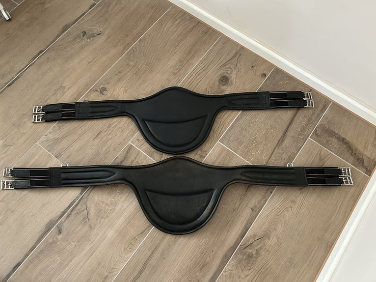 HKM Springsattel Canyon Leder schwarz 16,5" komplett mit Steigbügel, Gurt und weiterem Zubehör