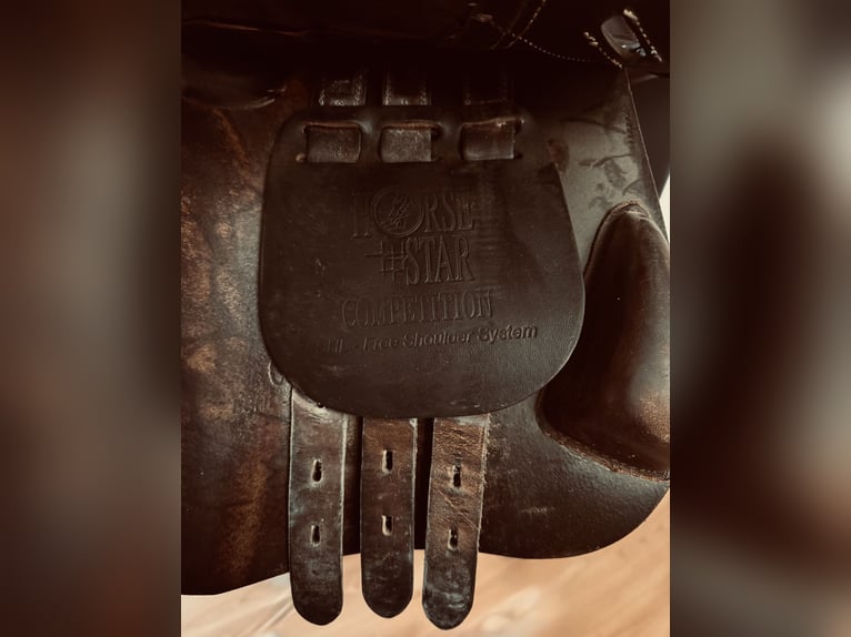 Horse Star Competition Carbon Springsattel 17,5 Zoll 