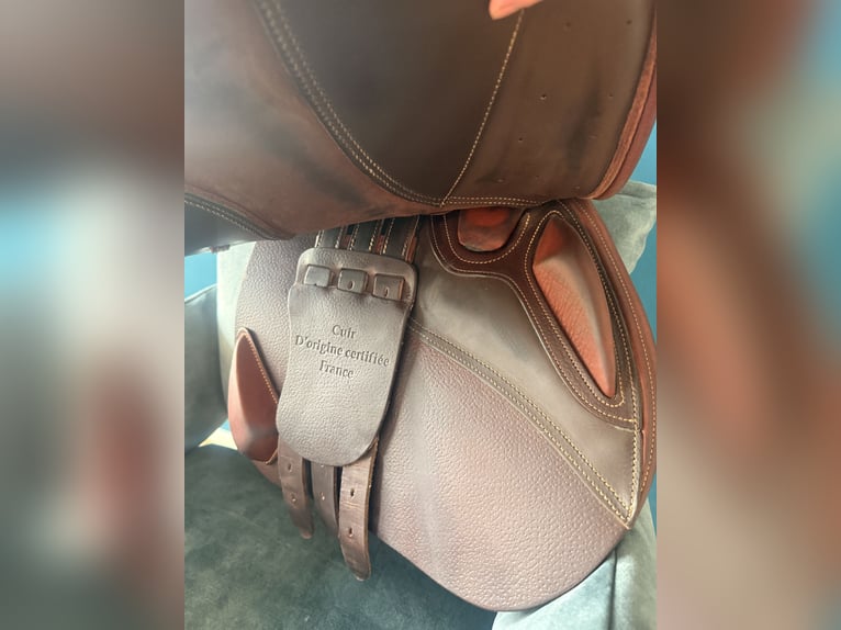 Ikonic Elite Springsattel neu Kammer M Sitz 17 braun