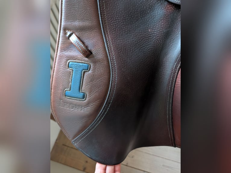 Ionic Springsattel 18 mit sehr weichem Leder in einem tollen Farbton