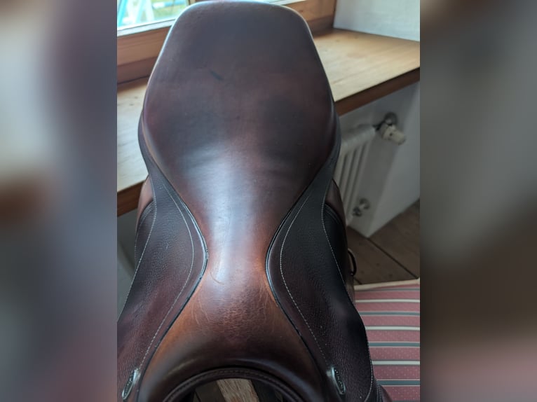 Ionic Springsattel 18 mit sehr weichem Leder in einem tollen Farbton