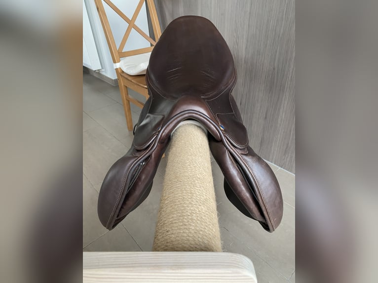 Jumping saddle Stuebben Aviator