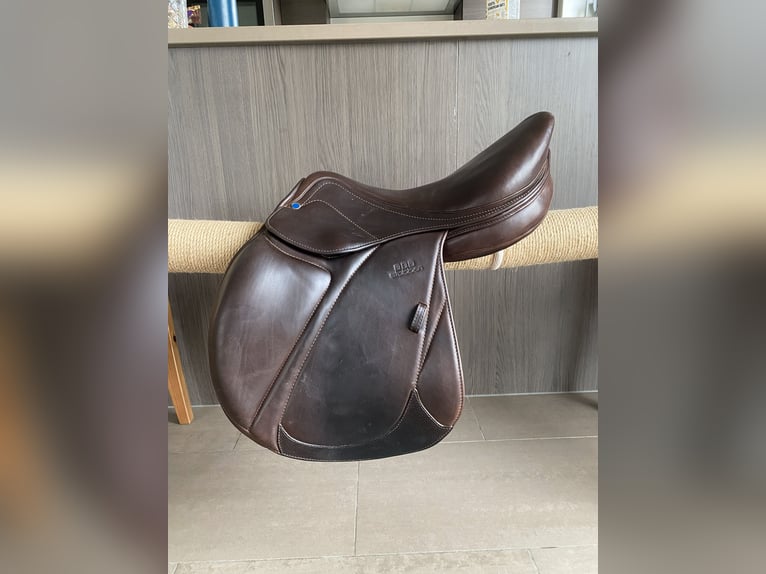 Jumping saddle Stuebben Aviator