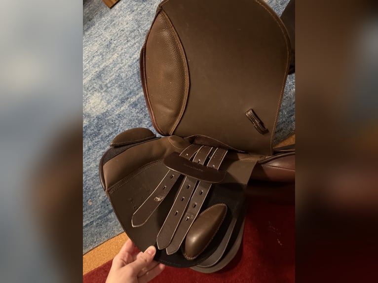 Kavalkade Springsattel Cato Braun 17Zoll