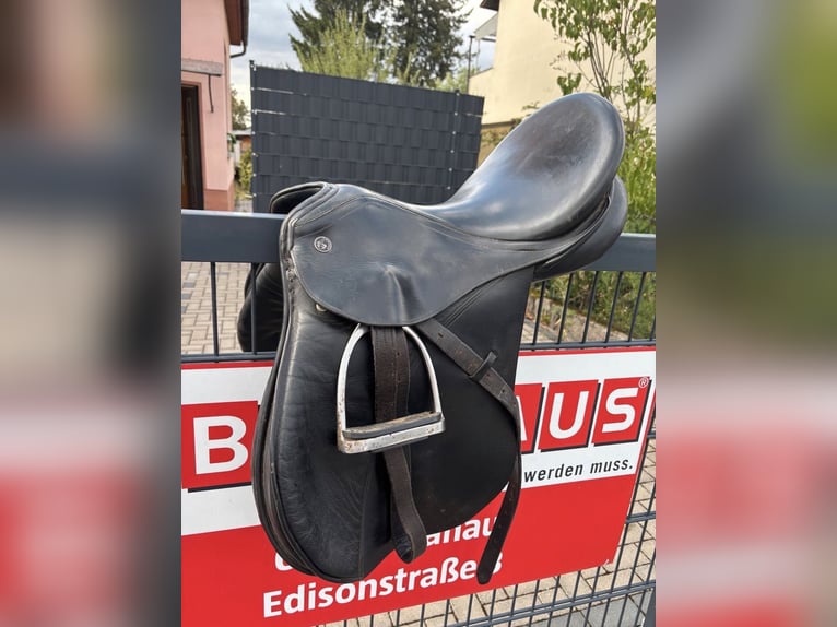 Kiefer München Springsattel 17,5 Zoll