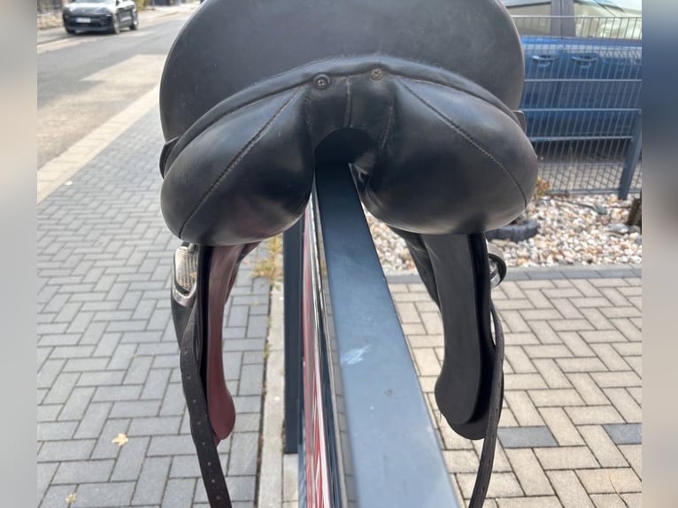 Kiefer München Springsattel 17,5 Zoll