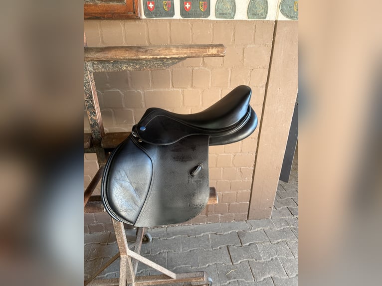 Neuwertiger Ikonic Evolution Springsattel 17,5