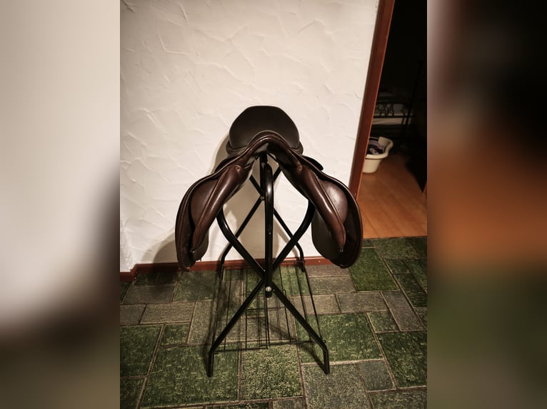 Neuwertiger Springsattel von Stübben