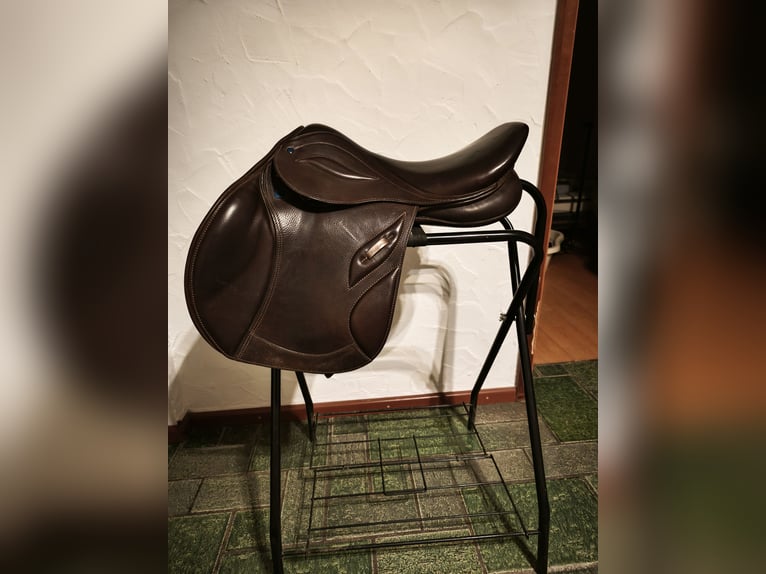 Neuwertiger Springsattel von Stübben