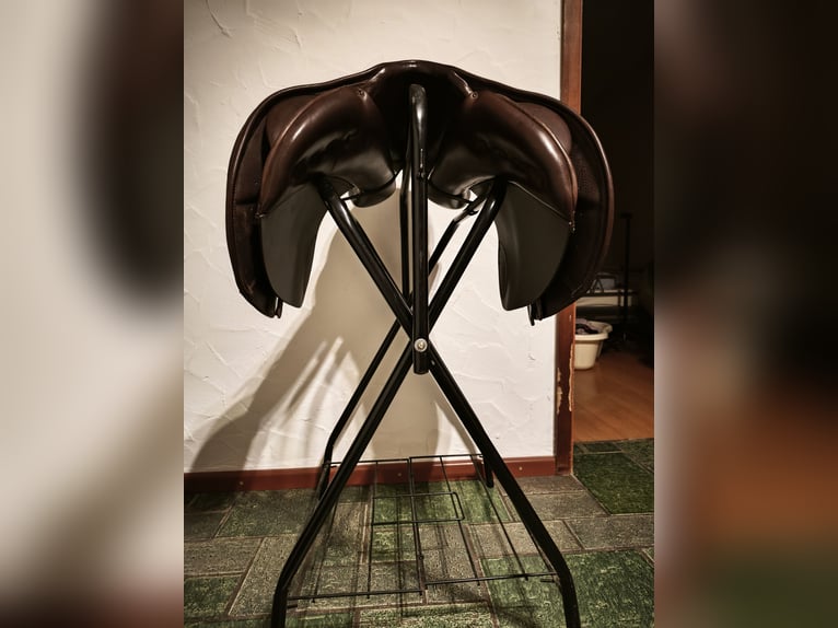 Neuwertiger Springsattel von Stübben