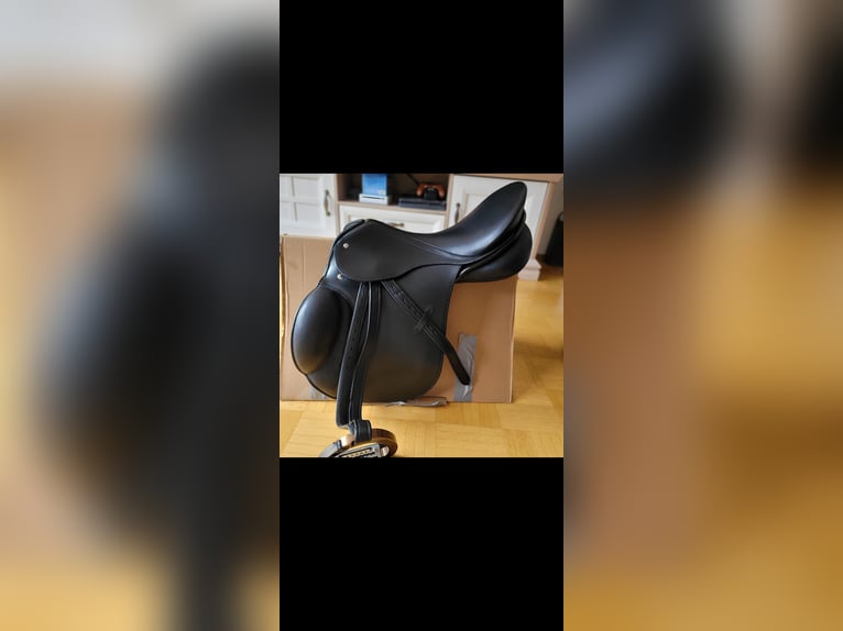 Nur 10x genutzter Springsattel von Passier