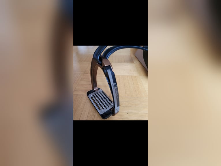 Nur 10x genutzter Springsattel von Passier