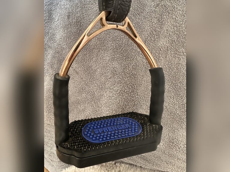 Prestige Como Springsattel in braun inkl. gesamtem Zubehör