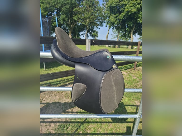 Prestige Springsattel Happy Pony