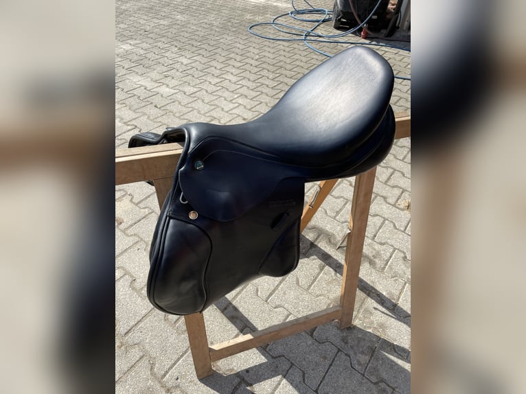 Prestige Springsattel Modell „Como“ – KW 34, 18 Zoll