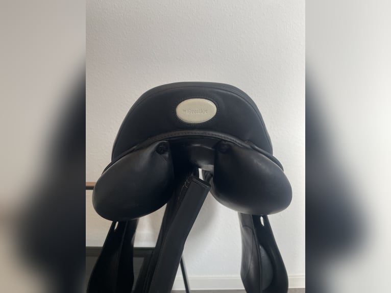 Prestige Springsattel Roma Jump 17 Zoll