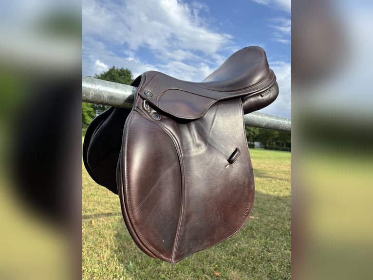 Prestige Springsattel Rubino 17“