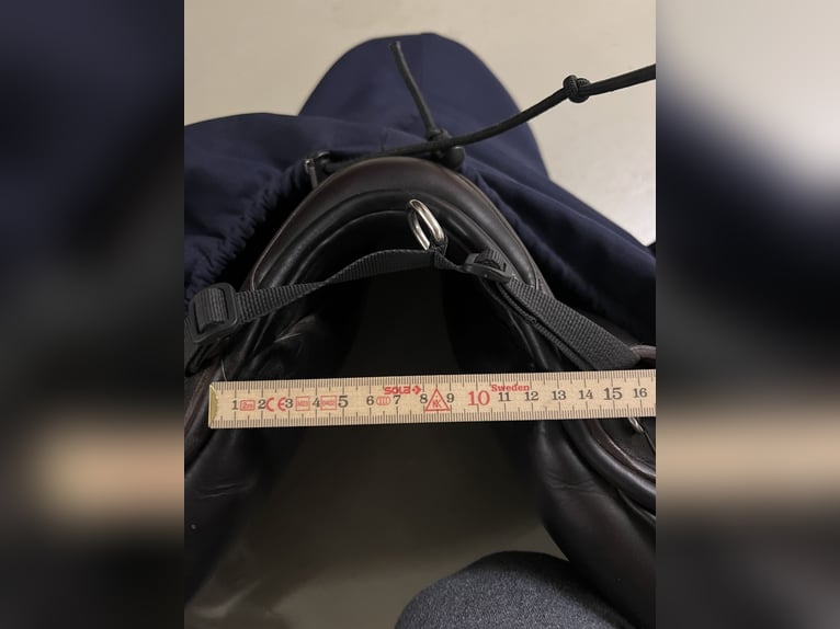 Prestige Springsattel Versaille 17"