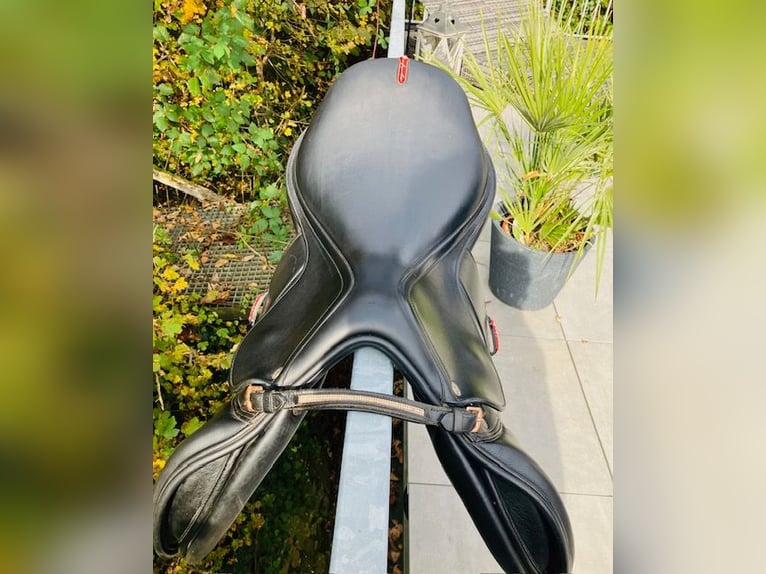 Reitsattel gebraucht Equipe Springsattel