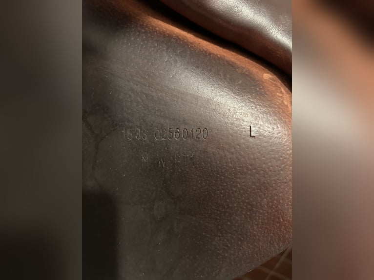 Renaissance by Prestige Springsattel – 18 Zoll Sitzgröße, Kammerweite 33, Modell L