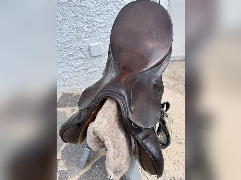 Sattel Appaloosa Venezia englischer Springreiter und komplett 17,5