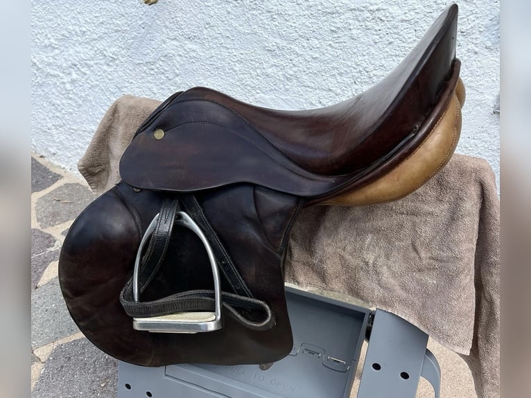Sattel Appaloosa Venezia englischer Springreiter und komplett 17,5