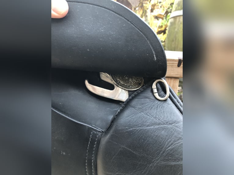 Schleese Springsattel