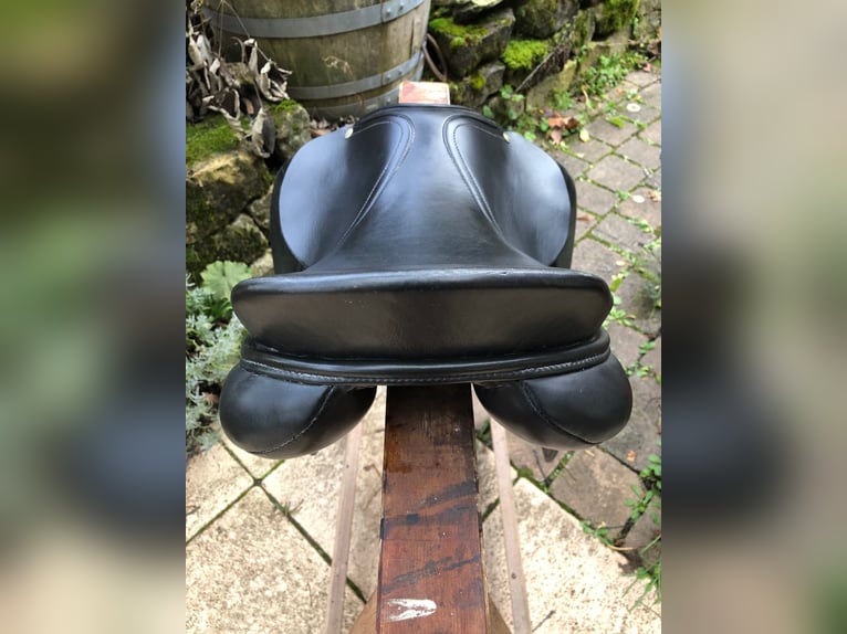 Schleese Springsattel