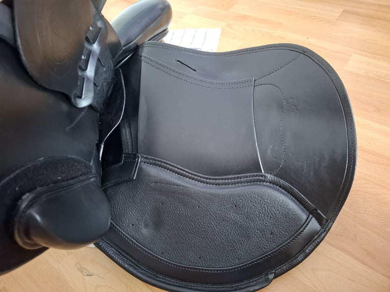 Schlese Springsattel "Jive", 17,5 Zoll, Top-Zustand + Zubehör