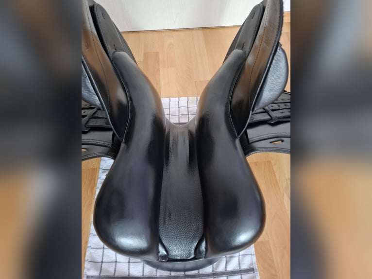 Schlese Springsattel "Jive", 17,5 Zoll, Top-Zustand + Zubehör