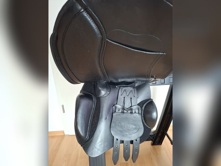 Schlese Springsattel "Jive", 17,5 Zoll, Top-Zustand + Zubehör