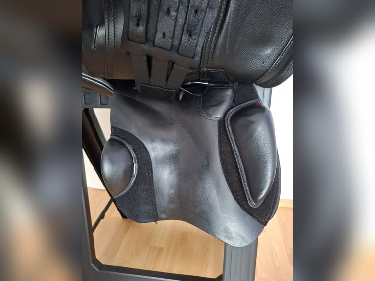 Schlese Springsattel "Jive", 17,5 Zoll, Top-Zustand + Zubehör