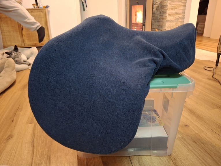 Sommer Diplomat 16,5" kurz Pony schwarz weiß 