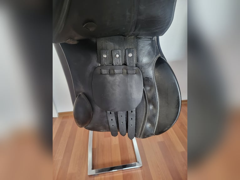 Spring Sattel Kieffer 16 1/2 Zoll Garmisch