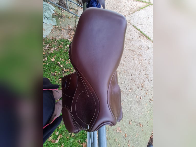 Springsattel Braun Neu 18 Zoll springpferd reiten