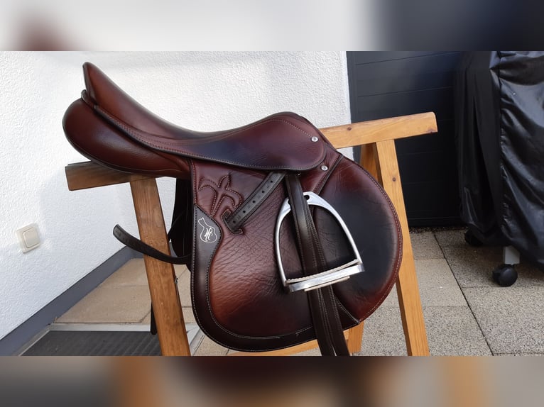 Springsattel braun von JH Reitsport