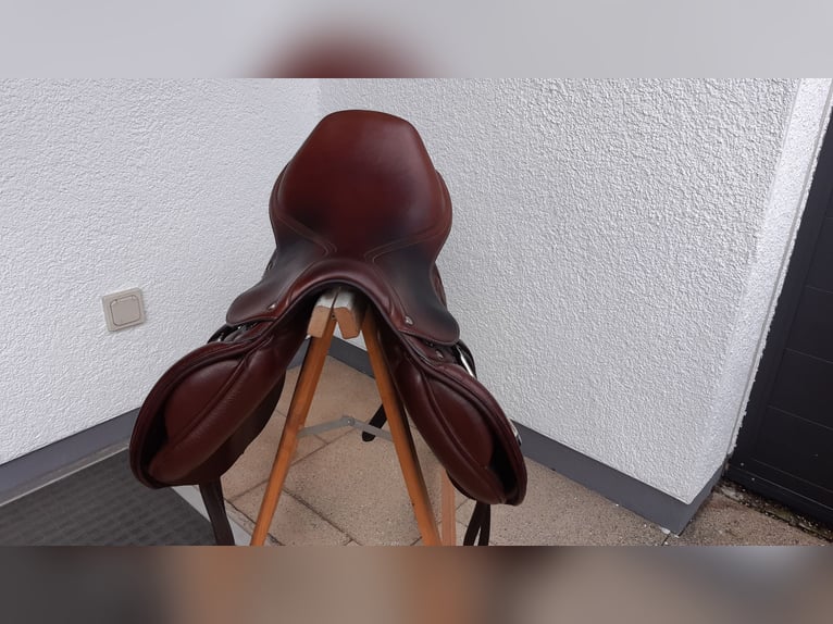 Springsattel braun von JH Reitsport