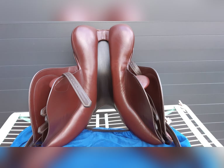 Springsattel braun von JH Reitsport